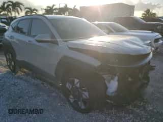 2024 Hyundai Kona SEL with VIN KM8HC3AB8RU119492, listed as a Copart auction lot 85800384 with 11,261 mi miles and Salvage title. Bid and sale history available at DreamBid. Image 4.