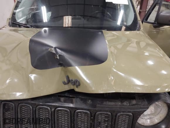 ✅ 2015 Jeep Renegade Trailhawk • VIN: ZACCJBCT5FPC24556 • Lot: 43399866. Wystawiony na IAAI z przebiegiem Nie podano. Bezpłatny archiwum sprzedaży aukcyjnych z USA i szczegółowy raport historii pojazdu na DreamBid. Zdjęcie 10.