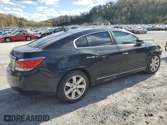 ✅ 2013 Buick LaCrosse Leather • VIN: 1G4GC5E3XDF121090 • Lot: 87238095. Wystawiony na Copart z przebiegiem 155 675 mil. Bezpłatny archiwum sprzedaży aukcyjnych z USA i szczegółowy raport historii pojazdu na DreamBid. Zdjęcie 3.