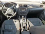 ✅ 2012 Volkswagen Jetta SEL • VIN: 3VWLX7AJ7CM321640 • Lot: 82423825. Listed on Copart with 143,831 mi. Free auction sales archive from the USA and detailed vehicle history report at DreamBid. Image 8.