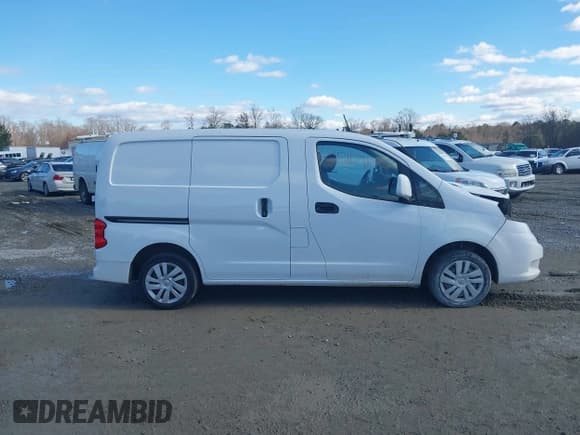 ✅ 2021 Nissan NV200 SV • VIN: 3N6CM0KN7MK708073 • Lot: 43767031. Wystawiony na IAAI z przebiegiem 46 229 mil. Bezpłatny archiwum sprzedaży aukcyjnych z USA i szczegółowy raport historii pojazdu na DreamBid. Zdjęcie 14.