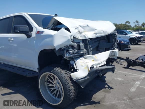 ✅ 2019 Chevrolet Silverado 1500 RST • VIN: 3GCUYEED7KG236968 • Lot: 42543171. Wystawiony na IAAI z przebiegiem 91 245 mil. Bezpłatny archiwum sprzedaży aukcyjnych z USA i szczegółowy raport historii pojazdu na DreamBid. Zdjęcie 6.