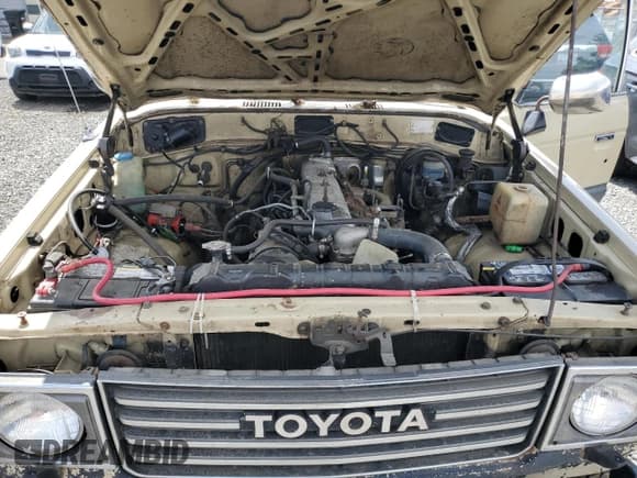 ✅ 1984 Toyota Land Cruiser • VIN: JT3FJ60G7E0088726 • Lot: 62748635. Listed on Copart with 228,436 mi. Free auction sales archive from the USA and detailed vehicle history report at DreamBid. Image 12.