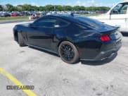 ✅ 2025 Ford Mustang GT • VIN: 1FA6P8CF2S5408158 • Лот: 43522049. Опубликован ранее на IAAI с пробегом 6 292 миль. Бесплатный доступ к архиву аукционных продаж из США и подробный отчёт об истории автомобиля на DreamBid. Изображение 3.