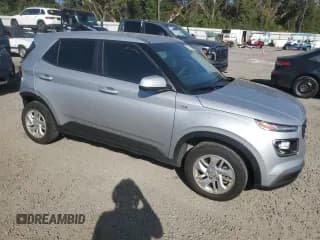 ✅ 2022 Hyundai Venue SE • VIN: KMHRB8A33NU160460 • Lot: 80443784. Wystawiony na Copart z przebiegiem 8 512 mil. Bezpłatny archiwum sprzedaży aukcyjnych z USA i szczegółowy raport historii pojazdu na DreamBid. Zdjęcie 4.