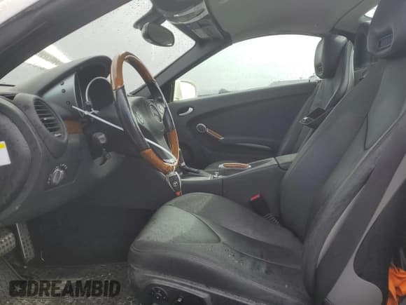 ✅ 2011 Mercedes-Benz SLK 300 • VIN: WDBWK5EA8BF240530 • Lot: 43861665. Listed on Copart with 79,656 mi. Free auction sales archive from the USA and detailed vehicle history report at DreamBid. Image 7.