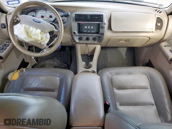 ✅ 2003 Ford Explorer Sport Trac XLS • VIN: 1FMDU67E93UB98287 • Lot: 71918915. Wystawiony na Copart z przebiegiem 189 959 mil. Bezpłatny archiwum sprzedaży aukcyjnych z USA i szczegółowy raport historii pojazdu na DreamBid. Zdjęcie 8.