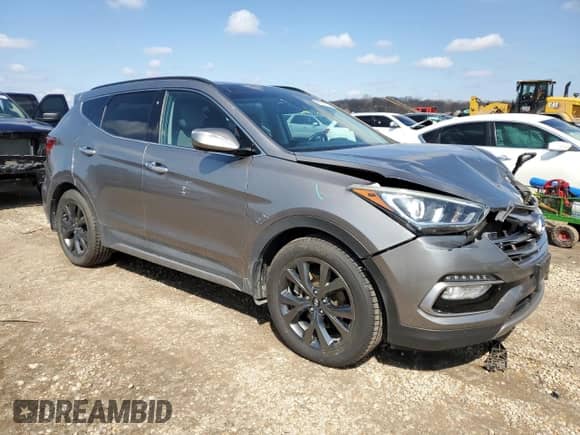 ✅ 2017 Hyundai Santa Fe Ultimate • VIN: 5XYZWDLA7HG482134 • Lot: 46307533. Wystawiony na Copart z przebiegiem 67 116 mil mil. Skorzystaj z bezpłatnego archiwum sprzedaży aukcyjnych z USA i zobacz szczegółowy raport historii pojazdu na DreamBid. Zdjęcie 4.