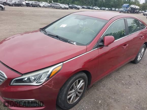 2015 Hyundai Sonata SE with VIN 5NPE24AF0FH147831, listed as a IAAI auction lot 43200446 with Not provided miles and . Bid and sale history available at DreamBid. Image 6.