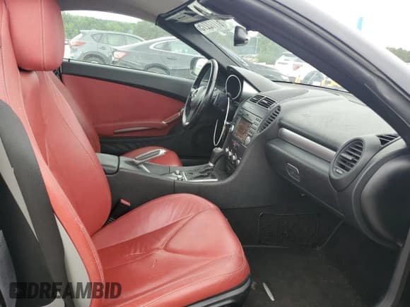 ✅ 2011 Mercedes-Benz SLK 300 • VIN: WDBWK5EA7BF236064 • Lot: 67772275. Listed on Copart with 135,007 mi. Free auction sales archive from the USA and detailed vehicle history report at DreamBid. Image 10.