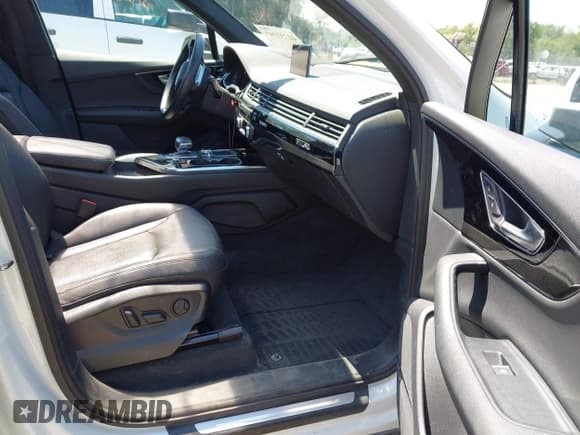 ✅ 2017 Audi Q7 Prestige • VIN: WA1VAAF71HD051969 • Лот: 42737397. Опубликован ранее на IAAI с пробегом 95 108 миль. Бесплатный доступ к архиву аукционных продаж из США и подробный отчёт об истории автомобиля на DreamBid. Изображение 5.