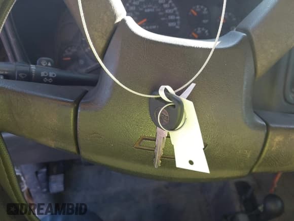 ✅ 2006 Chevrolet Silverado 2500HD LT2 • VIN: 1GCHK29D86E240925 • Лот: 41051872. Опубликован ранее на IAAI с пробегом 281 976 миль. Бесплатный доступ к архиву аукционных продаж из США и подробный отчёт об истории автомобиля на DreamBid. Изображение 11.