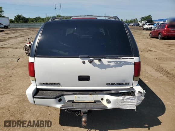 ✅ 2001 Chevrolet Blazer LT • VIN: 1GNDT13W012207791 • Lot: 65397295. Wystawiony na Copart z przebiegiem 202 389 mil. Bezpłatny archiwum sprzedaży aukcyjnych z USA i szczegółowy raport historii pojazdu na DreamBid. Zdjęcie 6.