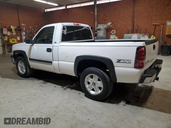✅ 2004 Chevrolet Silverado 1500 LS • VIN: 1GCEK14T34Z304273 • Лот: 49493385. Опубликован ранее на Copart с пробегом 184 110 миль. Бесплатный доступ к архиву аукционных продаж из США и подробный отчёт об истории автомобиля на DreamBid. Изображение 2.