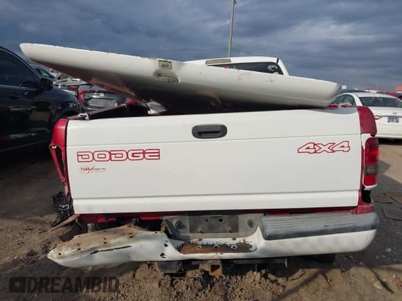 ✅ 2000 Dodge 1500 • VIN: 1B7HF13Z7YJ180746 • Lot: 43701839. Listed on IAAI with 184,249 mi. Free auction sales archive from the USA and detailed vehicle history report at DreamBid. Image 16.