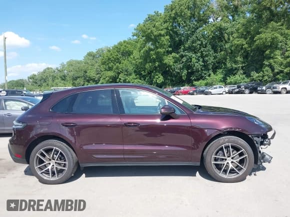 ✅ 2023 Porsche Macan • VIN: WP1AA2A56PLB07374 • Lot: 42571839. Wystawiony na IAAI z przebiegiem 11 732 mil. Bezpłatny archiwum sprzedaży aukcyjnych z USA i szczegółowy raport historii pojazdu na DreamBid. Zdjęcie 14.