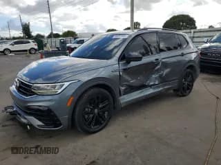 ✅ 2022 Volkswagen Tiguan SE R-Line Black • VIN: 3VVCB7AX6NM046904 • Лот: 85091995. Опубликован ранее на Copart с пробегом 44 707 миль. Бесплатный доступ к архиву аукционных продаж из США и подробный отчёт об истории автомобиля на DreamBid. Изображение 1.