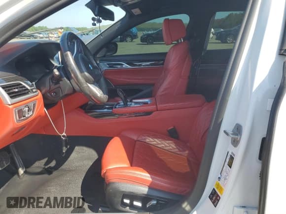 ✅ 2021 BMW 7 Series 750i xDrive • VIN: WBA7U2C00MCG12018 • Lot: 66362905. Listed on Copart with 76,277 mi. Free auction sales archive from the USA and detailed vehicle history report at DreamBid. Image 7.