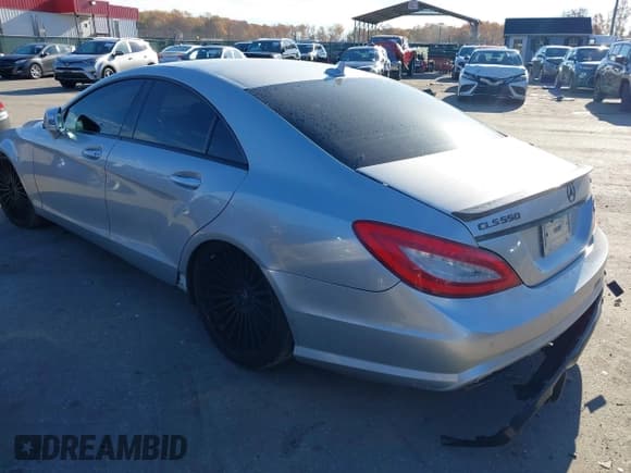 ✅ 2012 Mercedes-Benz CLS 550 • VIN: WDDLJ9BB9CA044550 • Lot: 43561977. Wystawiony na IAAI z przebiegiem 125 523 mil. Bezpłatny archiwum sprzedaży aukcyjnych z USA i szczegółowy raport historii pojazdu na DreamBid. Zdjęcie 18.