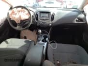 ✅ 2018 Chevrolet Cruze LT • VIN: 1G1BE5SM1J7217467 • Lot: 40947813. Listed on Copart with 53,841 mi. Free auction sales archive from the USA and detailed vehicle history report at DreamBid. Image 8.