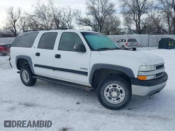 ✅ 2000 Chevrolet Suburban LT • VIN: 3GNGK26U0YG223877 • Лот: 38575224. Опубликован ранее на IAAI с пробегом 237 704 миль. Бесплатный доступ к архиву аукционных продаж из США и подробный отчёт об истории автомобиля на DreamBid. Изображение 1.