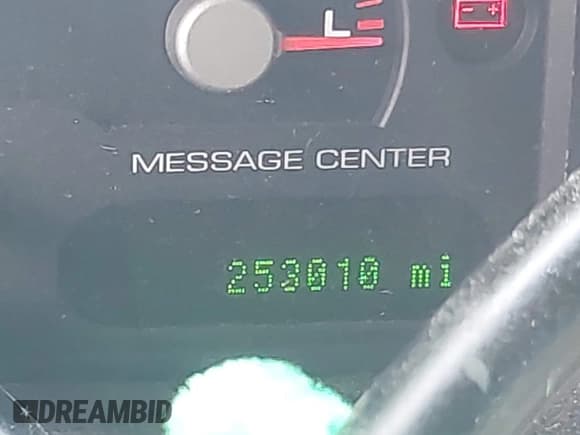 ✅ 2005 Ford Explorer XLT • VIN: 1FMZU73K45UB25032 • Lot: 42313925. Wystawiony na IAAI z przebiegiem 253 010 mil. Bezpłatny archiwum sprzedaży aukcyjnych z USA i szczegółowy raport historii pojazdu na DreamBid. Zdjęcie 7.