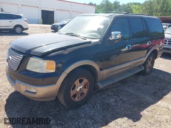 ✅ 2004 Ford Expedition Eddie Bauer • VIN: 1FMEU17WX4LA55582 • Lot: 42310568. Listed on IAAI with 162,163 mi. Free auction sales archive from the USA and detailed vehicle history report at DreamBid. Image 2.