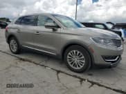 ✅ 2017 Lincoln MKX Select • VIN: 2LMPJ6KP1HBL45556 • Лот: 56964655. Опубликован ранее на Copart с пробегом 132 233 миль. Бесплатный доступ к архиву аукционных продаж из США и подробный отчёт об истории автомобиля на DreamBid. Изображение 4.