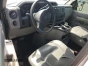 ✅ 2009 Ford Econoline Cargo Commercial • VIN: 1FTNE14W79DA31263 • Lot: 70584435. Wystawiony na Copart z przebiegiem 423 904 mil. Bezpłatny archiwum sprzedaży aukcyjnych z USA i szczegółowy raport historii pojazdu na DreamBid. Zdjęcie 8.