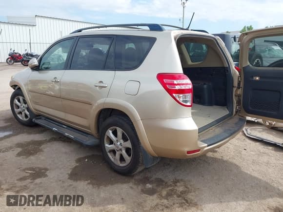 ✅ 2010 Toyota RAV4 Limited • VIN: JTMYF4DV8A5029166 • Лот: 43223438. Опубликован ранее на IAAI с пробегом 111 279 миль. Бесплатный доступ к архиву аукционных продаж из США и подробный отчёт об истории автомобиля на DreamBid. Изображение 3.