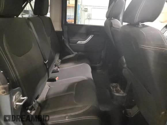 ✅ 2014 Jeep Wrangler Unlimited Sahara • VIN: 1C4BJWEG9EL262197 • Лот: 81267665. Опубликован ранее на Copart с пробегом 245 170 миль. Бесплатный доступ к архиву аукционных продаж из США и подробный отчёт об истории автомобиля на DreamBid. Изображение 11.