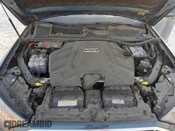 ✅ 2020 Audi Q7 Prestige • VIN: WA1VXAF75LD004399 • Лот: 85286395. Опубликован ранее на Copart с пробегом 46 345 миль. Бесплатный доступ к архиву аукционных продаж из США и подробный отчёт об истории автомобиля на DreamBid. Изображение 12.