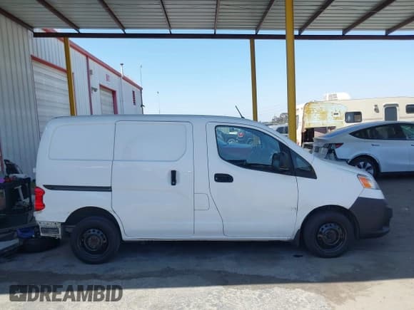 ✅ 2018 Nissan NV200 S • VIN: 3N6CM0KNXJK693371 • Lot: 42301013. Listed on IAAI with 191,433 mi. Free auction sales archive from the USA and detailed vehicle history report at DreamBid. Image 14.