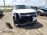 ✅ 2016 Chevrolet Suburban LS • VIN: 1GNSCGKC5GR416428 • Lot: 57047281. Wystawiony na Copart z przebiegiem 13 334 mil. Bezpłatny archiwum sprzedaży aukcyjnych z USA i szczegółowy raport historii pojazdu na DreamBid. Zdjęcie 9.