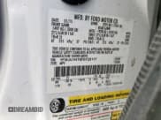 ✅ 2015 Ford Expedition XLT • VIN: 1FMJU1HT8FEF25117 • Lot: 68664715. Wystawiony na Copart z przebiegiem 147 510 mil. Bezpłatny archiwum sprzedaży aukcyjnych z USA i szczegółowy raport historii pojazdu na DreamBid. Zdjęcie 13.