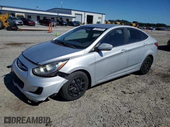 ✅ 2013 Hyundai Accent GLS • VIN: KMHCT4AE6DU290227 • Лот: 72024795. Опубликован ранее на Copart с пробегом 220 543 миль. Бесплатный доступ к архиву аукционных продаж из США и подробный отчёт об истории автомобиля на DreamBid. Изображение 1.