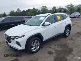 2024 Hyundai Tucson SEL with VIN 5NMJBCDE8RH400438, listed as a IAAI auction lot 43324604 with 18,059 mi miles and . Bid and sale history available at DreamBid. Image 2.
