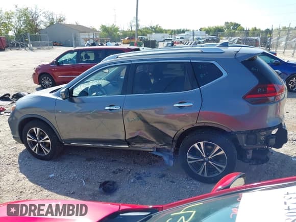 ✅ 2018 Nissan Rogue SL • VIN: JN8AT2MV9JW317176 • Лот: 43222743. Опубликован ранее на IAAI с пробегом 84 318 миль. Бесплатный доступ к архиву аукционных продаж из США и подробный отчёт об истории автомобиля на DreamBid. Изображение 15.