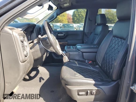 ✅ 2021 Chevrolet Silverado 1500 LT • VIN: 1GCUYDET8MZ418277 • Lot: 77741544. Wystawiony na Copart z przebiegiem 69 798 mil. Bezpłatny archiwum sprzedaży aukcyjnych z USA i szczegółowy raport historii pojazdu na DreamBid. Zdjęcie 7.