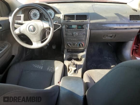 ✅ 2009 Pontiac G5 • VIN: 1G2AL18H397189196 • Lot: 86286005. Wystawiony na Copart z przebiegiem 200 011 mil. Bezpłatny archiwum sprzedaży aukcyjnych z USA i szczegółowy raport historii pojazdu na DreamBid. Zdjęcie 8.