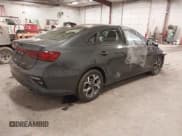 ✅ 2021 Kia Forte LXS • VIN: 3KPF24AD2ME412981 • Lot: 41498077. Wystawiony na IAAI z przebiegiem 38 319 mil. Bezpłatny archiwum sprzedaży aukcyjnych z USA i szczegółowy raport historii pojazdu na DreamBid. Zdjęcie 4.