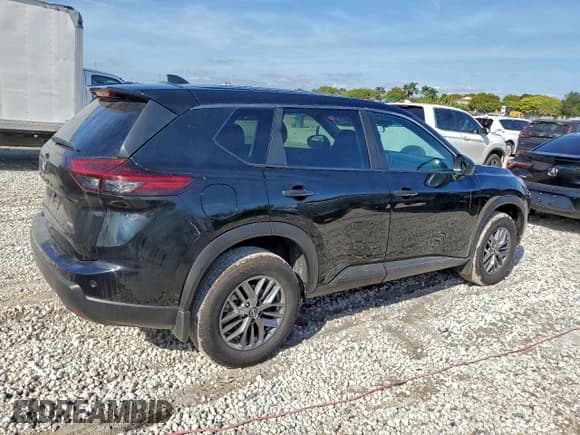 ✅ 2025 Nissan Rogue S • VIN: 5N1BT3AB6SC853971 • Лот: 95753075. Опубликован ранее на Copart с пробегом 39 миль. Бесплатный доступ к архиву аукционных продаж из США и подробный отчёт об истории автомобиля на DreamBid. Изображение 3.