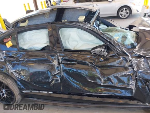 ✅ 2018 BMW M3 • VIN: WBS8M9C5XJ5L71425 • Lot: 42865843. Listed on IAAI with Not provided. Free auction sales archive from the USA and detailed vehicle history report at DreamBid. Image 6.