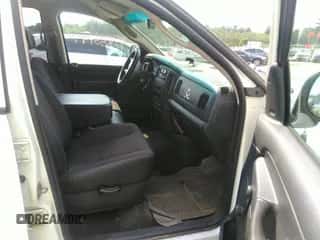 2003 Dodge 1500 ST с VIN 1D7HA18K93J518401, выставлен на аукционе IAAI как лот 42853797 с пробегом 140 668 миль миль и . История ставок и продаж доступна на DreamBid. Изображение 5.