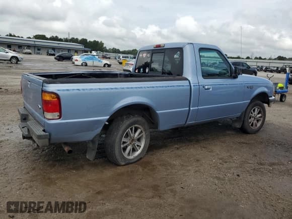 ✅ 1998 Ford Ranger XL • VIN: 1FTYR10C7WUA46998 • Lot: 82241625. Listed on Copart with 134,670 mi. Free auction sales archive from the USA and detailed vehicle history report at DreamBid. Image 3.