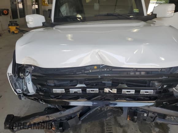 ✅ 2021 Ford Bronco • VIN: 1FMEE5DP1MLA93932 • Lot: 57344905. Wystawiony na Copart z przebiegiem 42 318 mil. Bezpłatny archiwum sprzedaży aukcyjnych z USA i szczegółowy raport historii pojazdu na DreamBid. Zdjęcie 12.