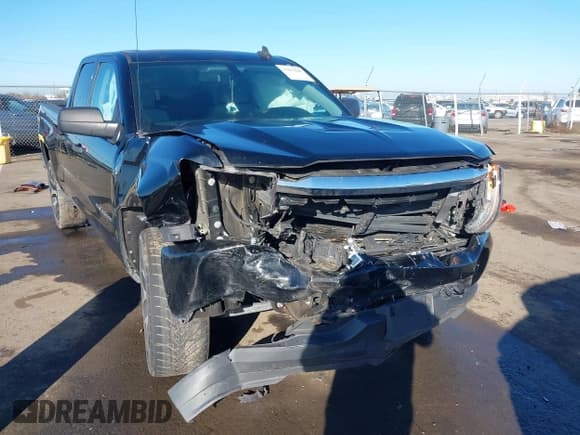 ✅ 2018 Chevrolet Silverado 1500 Custom • VIN: 1GCRCPEH8JZ191430 • Lot: 41657847. Wystawiony na IAAI z przebiegiem Nie podano. Bezpłatny archiwum sprzedaży aukcyjnych z USA i szczegółowy raport historii pojazdu na DreamBid. Zdjęcie 6.