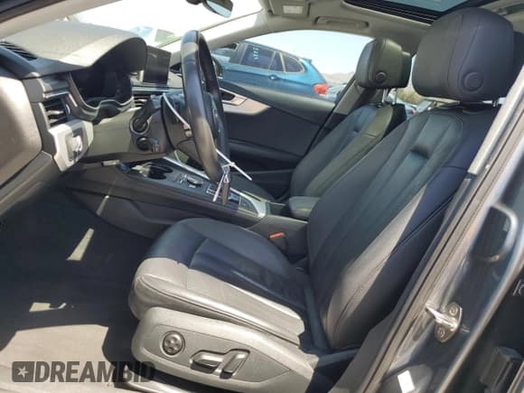 ✅ 2018 Audi A4 Premium • VIN: WAUDNAF47JN017964 • Lot: 57999625. Wystawiony na Copart z przebiegiem 68 686 mil. Bezpłatny archiwum sprzedaży aukcyjnych z USA i szczegółowy raport historii pojazdu na DreamBid. Zdjęcie 7.