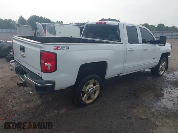 ✅ 2019 Chevrolet Silverado 2500HD LT • VIN: 2GC2KSEG1K1235759 • Lot: 43194918. Listed on IAAI with 139,856 mi. Free auction sales archive from the USA and detailed vehicle history report at DreamBid. Image 4.