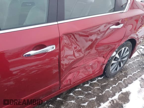 ✅ 2017 Nissan Altima SR • VIN: 1N4AL3AP6HC119065 • Lot: 43814435. Listed on IAAI with 72,632 mi. Free auction sales archive from the USA and detailed vehicle history report at DreamBid. Image 17.